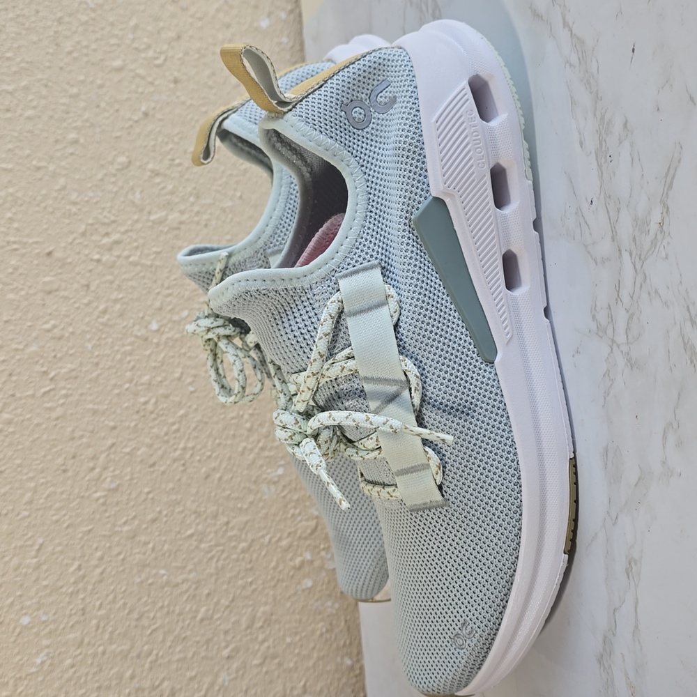 On Cloud Cloudeasy Light Gray Athletic Sneakers - Picture 8 of 14